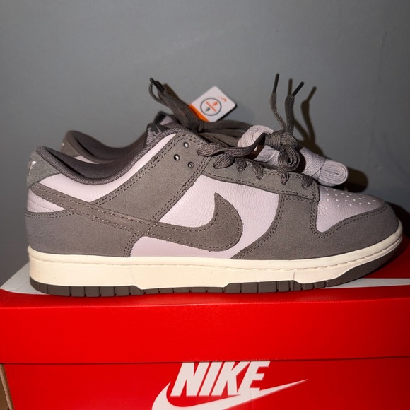 Nike Dunk Low Mens - Picture 1 of 8